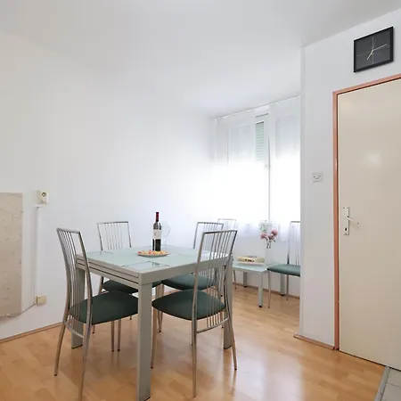 Appartamento Azzurro E Bianco