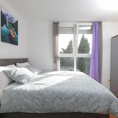 Appartement Azzurro E Bianco *